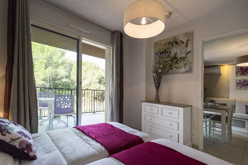Residhotel Residence Pont Du Gard Remoulins Exterior photo