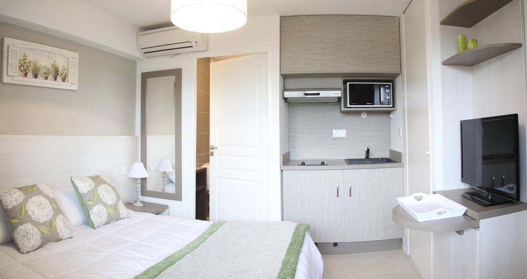Residhotel Residence Pont Du Gard Remoulins Room photo
