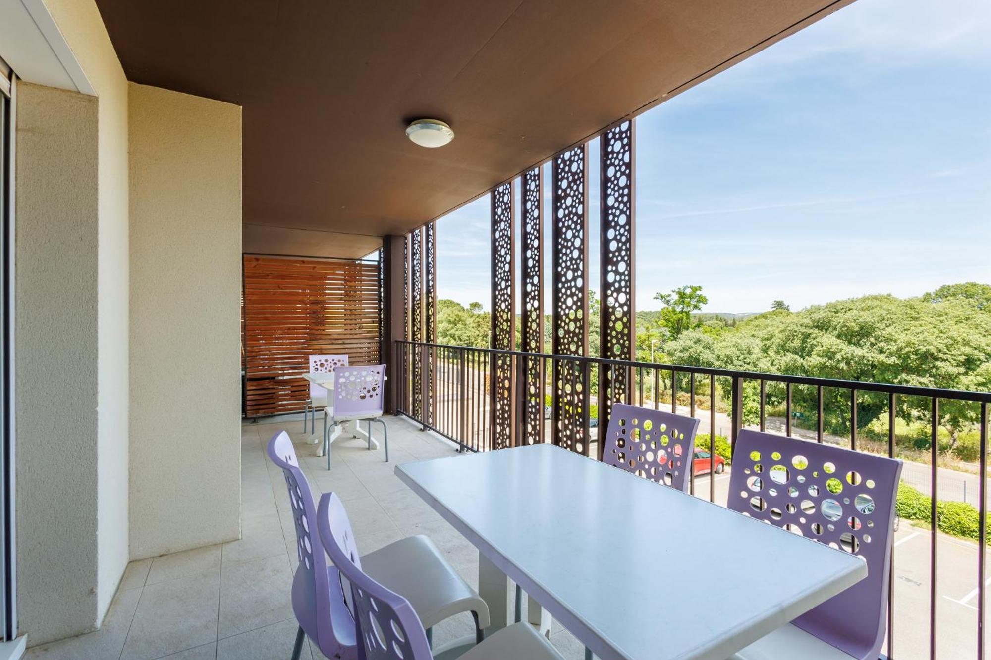 Residhotel Residence Pont Du Gard Remoulins Exterior photo