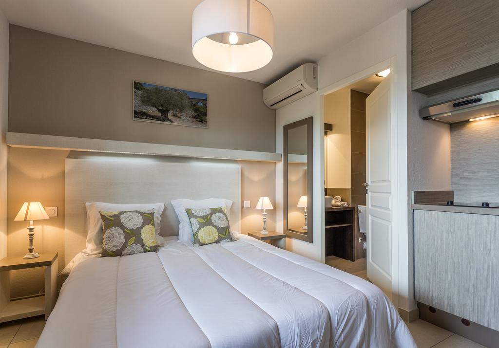 Residhotel Residence Pont Du Gard Remoulins Room photo
