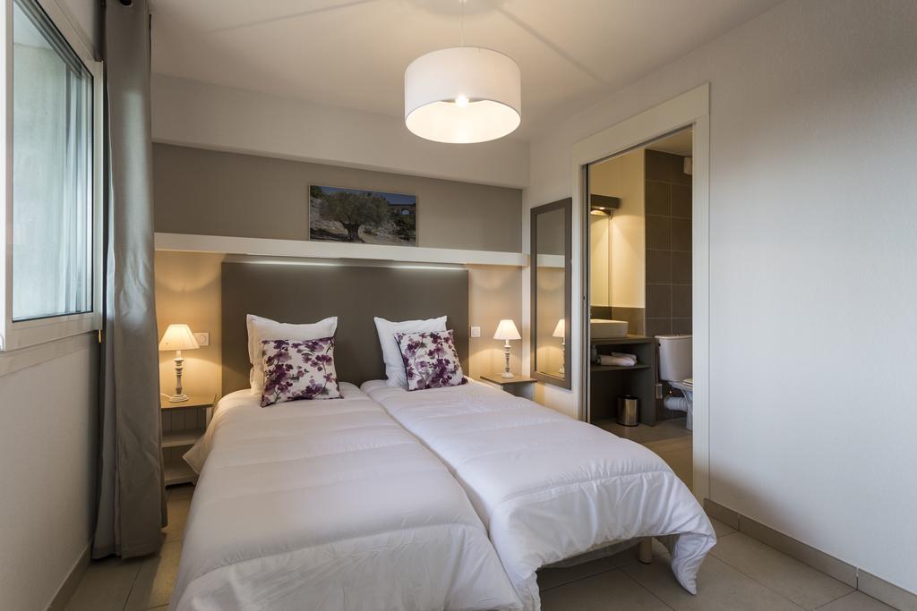 Residhotel Residence Pont Du Gard Remoulins Room photo
