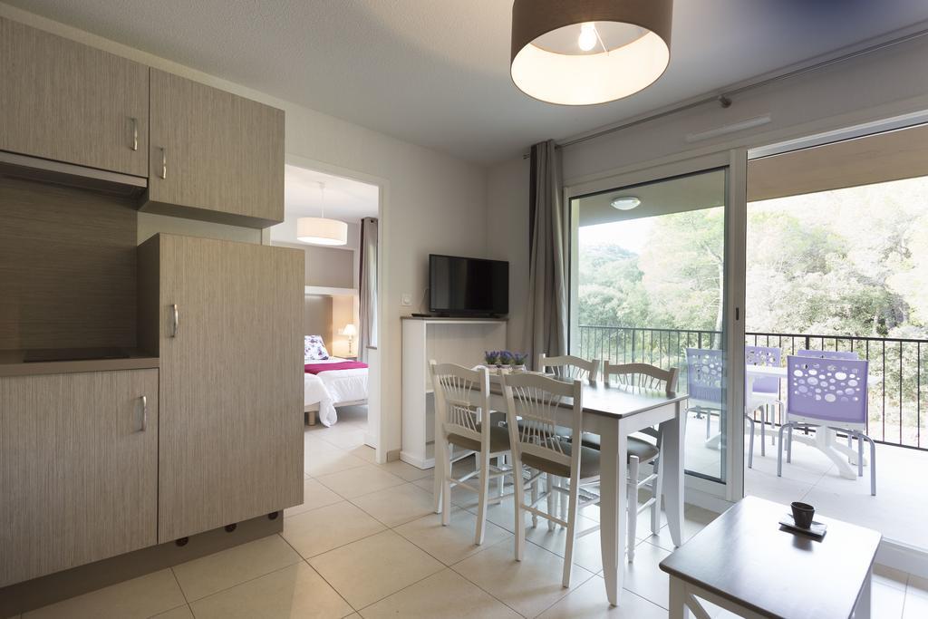 Residhotel Residence Pont Du Gard Remoulins Exterior photo